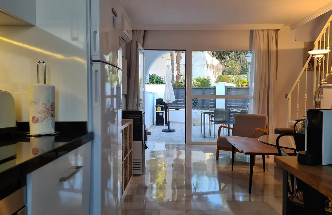 Casa Hibiscus Marbella-1