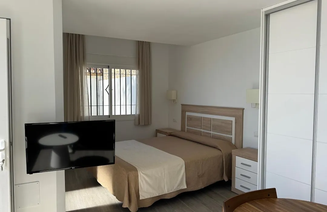 Apartamentos Perla Marina-1