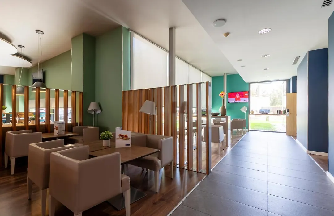 Travelodge Malaga Airport-1