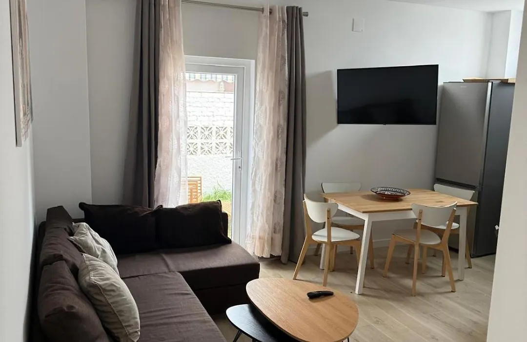 Independent Apartment At Villa Noelia Benalmádena With Private Pool, Garden&Parking-1