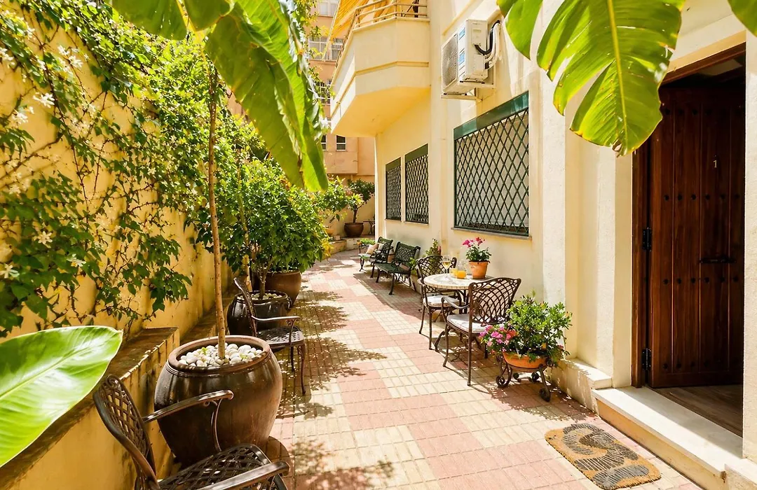 Magnolia Central Apartments Marbella - Con Patio Privado-1