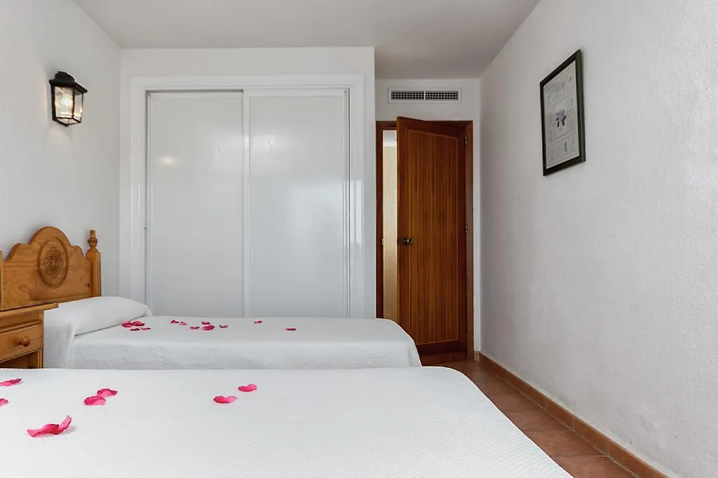 Apartamentos Embajador-1