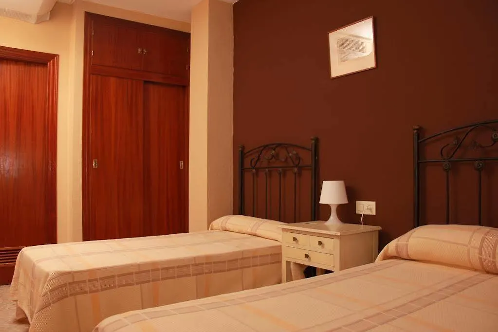 Hostal Tilos-1