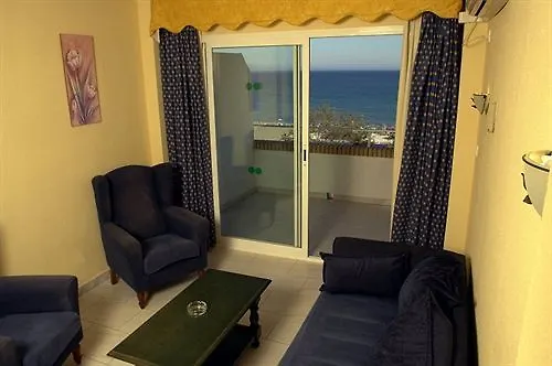 Apartamentos Buensol-1