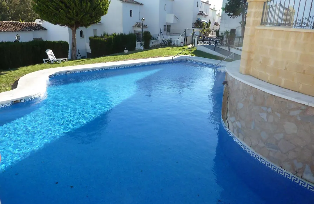 Playa Golf Apartamentos Con Piscina-1