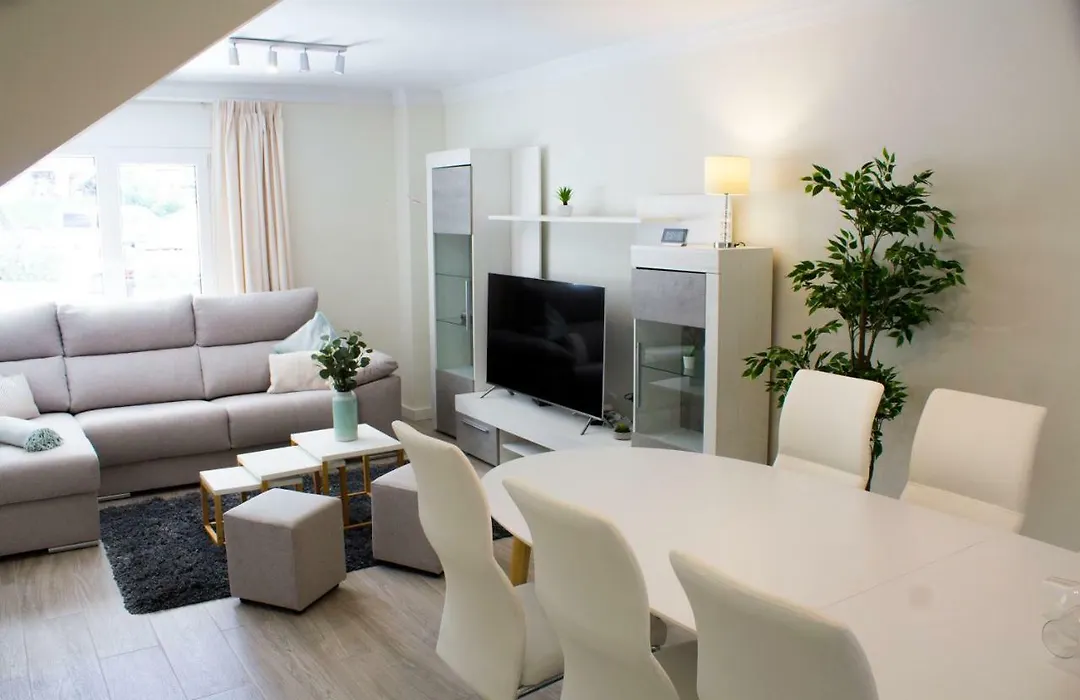 La Carihuela - Torremolinos Alquiler De Casa Vacacional Malaga-1