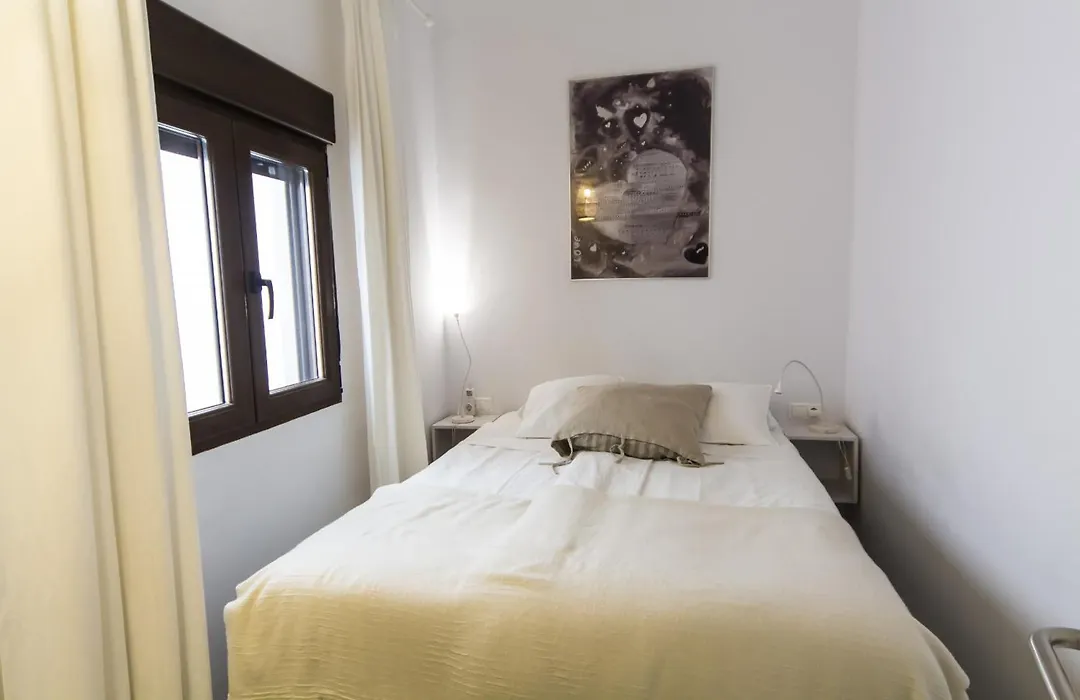 Apartamentos Malaga Picasso-1