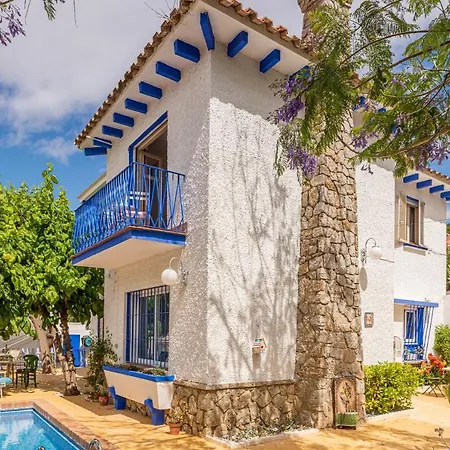 Blue Castle Guesthouse-2