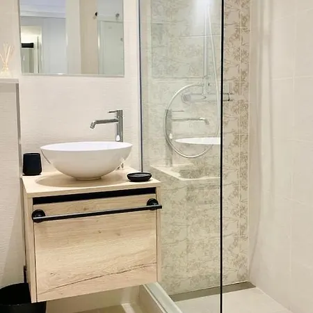 Top Studio On Marbella Boulevard-3