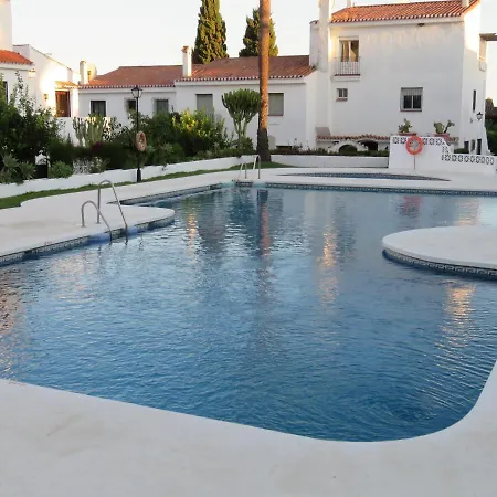 Apartamento Bien Situado En Marbella-2