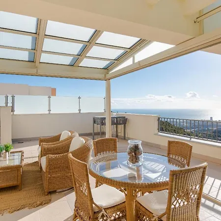 Luxurius Penthouse With Large Terrace And Spa-3