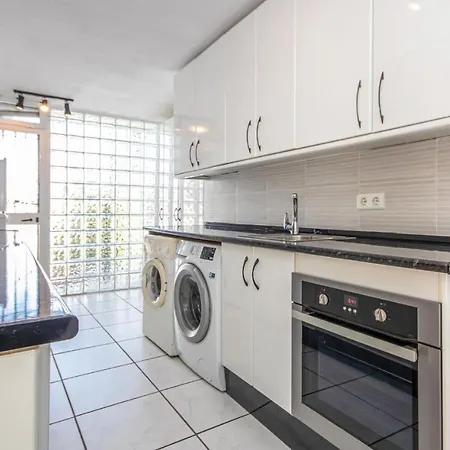 Awesome Home In Mijas Costa With 4 Bedrooms, Wifi And Private Swimming Pool-2