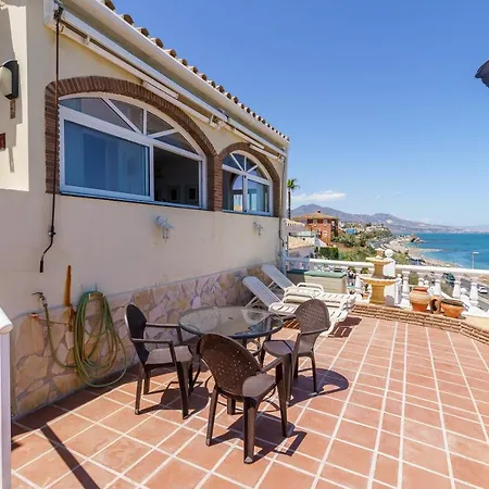 16 House In Front Of The Sea-3