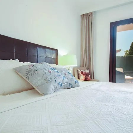 Precioso Apartamento En Coto Real - Milla De Oro-2
