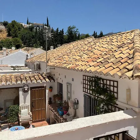 Mijas Pueblo Cosy Townhouse, Sleeps 4-3