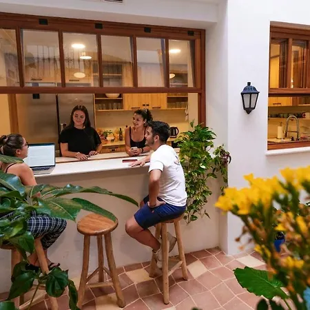 Veranera Hostel-3