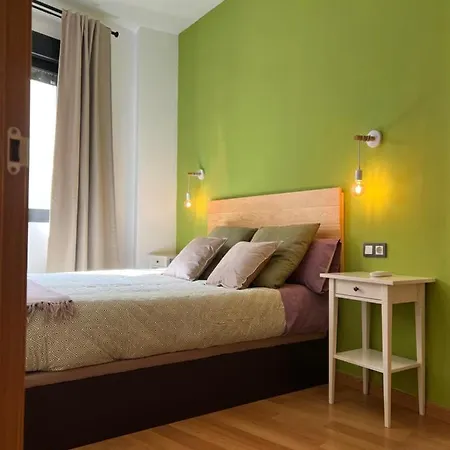 Amazing Apartment In The Heart Of Malaga Pool & Free Parking-3