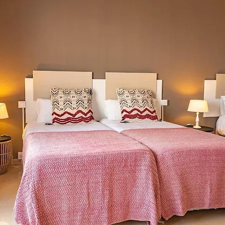 Lirios Village Marbella - Private Villas, Unbeatable Location, Heated Pools-2