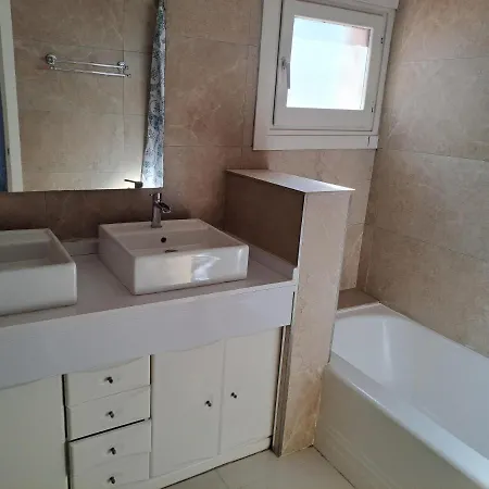 Suite Privado 1A Linea Puerto Banus. Atico Enorme, Vistas Increibles-2