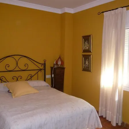 Amazing Home In Torremolinos With 5 Bedrooms, Wifi And Outdoor Swimming Pool-2
