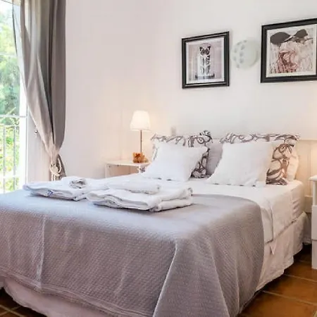 At Home In Malaga Stay - Solo Travellers-3