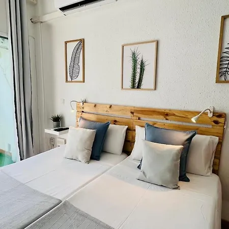 Estudio Pleno Centro De Nerja Con Balcon Y Piscina By South Costa-2