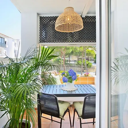 Beachfront Luxury Complex With Tropical Gardens & Pools-3