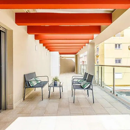A&N Central Penthouse Terrace Retreat-3