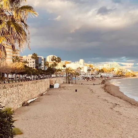 Benalmadena ,apartamento-Estudio primera Línea de Playa-3