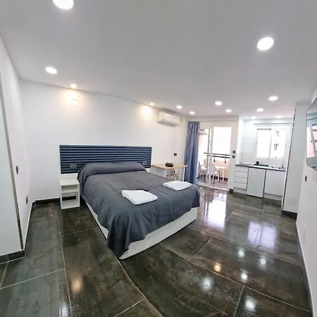 Estudio Recien Reformado En Hotel 1 Linea Playa-2