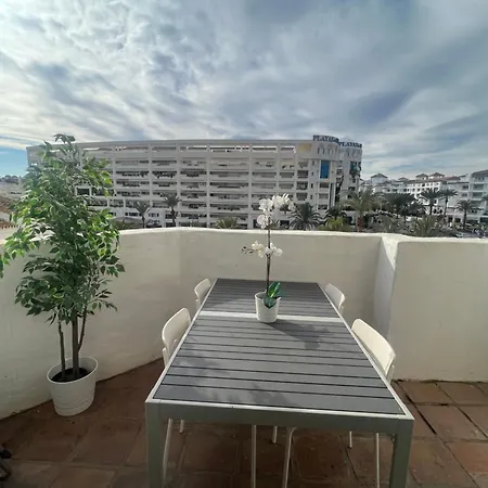 Jardines Del Puerto 741-2