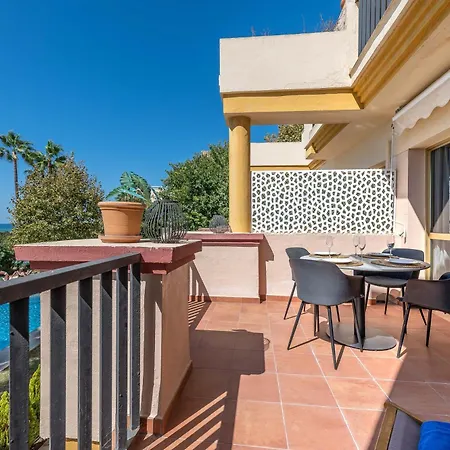 Front Line Beach Studio Apartment-3