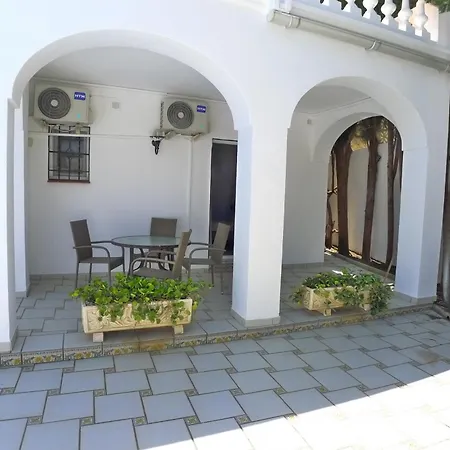 Villa Golondrinas - Private Villa To Sleep 6-3