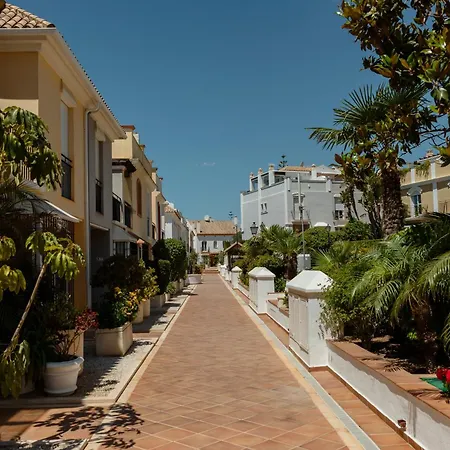Townhouse In First Line Beach, Bahia De Marbella, Marbella-2