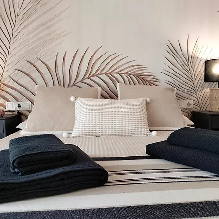 Apartamento C/Piscina Centro Nerja-2