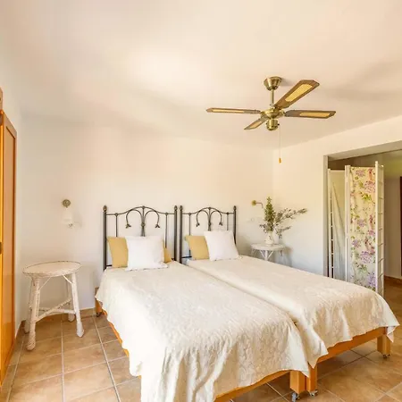 Casa del Pino by Rosas Cantares-2