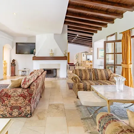 Exclusive Villa Las Palmeras Puerto Banus With Heated Private Swimming Pool, Marbella, Spain-3