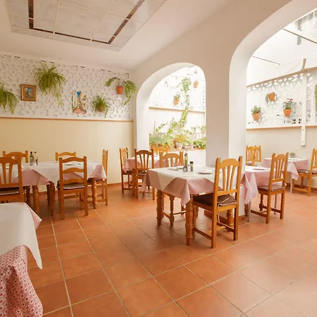 Hostal El Gallo-3