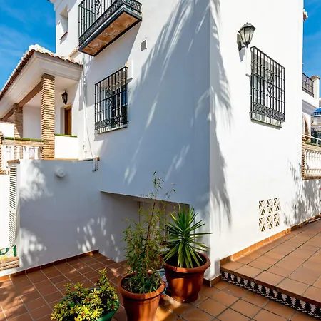 Nerja Paradise Rentals - Villa Las Palomas-2