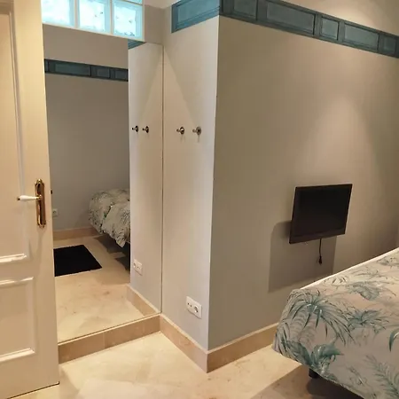 White Pearl Beach L2-2