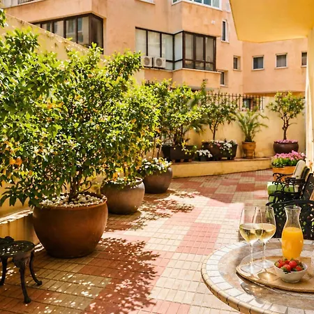 Magnolia Central Apartments Marbella - Con Patio Privado-3