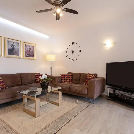 Villa Mar Del Plata 8 Bed Apartment-3