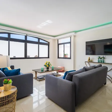 Marbella Home Rentals - Beachfront Luxury Apartment, 5Br Playas Del Duque-2