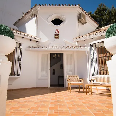 Villa In Center Fuengirola With Pool And Close Beach-2