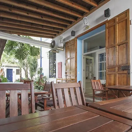 Hostal Las Acacias-2