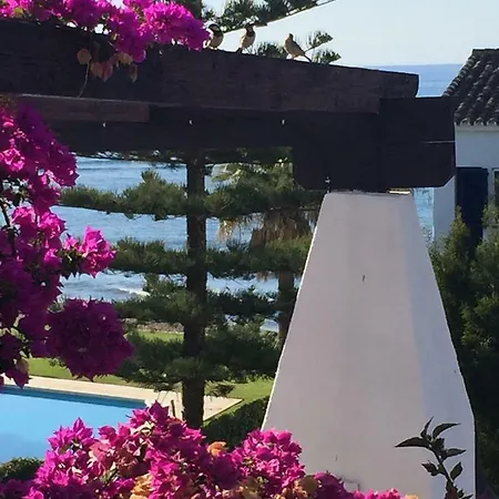 Apartment By The Beach-2