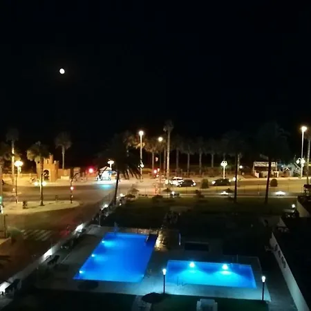 Apartamento-Estudio First Line Of The Beach Malaga -Benalmadena-3
