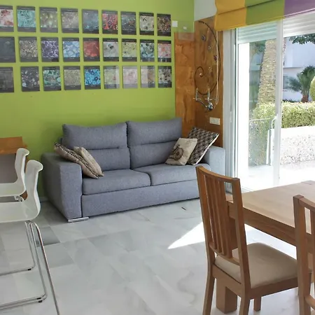 Alcazaba Beach Apartment 3302-2