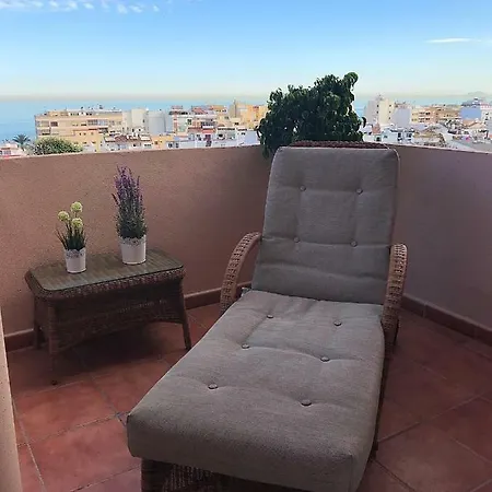 Sub-Atico Con Parking En El Centro De Estepona-3