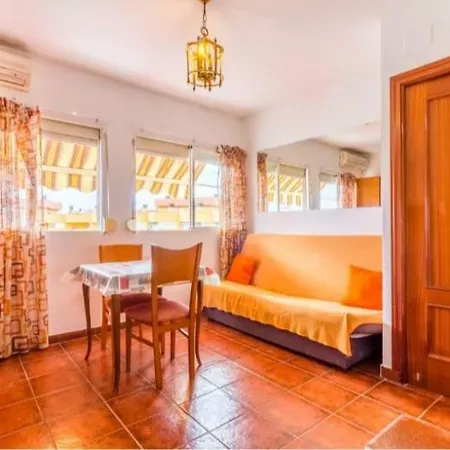 Estudio Con Vistas En Torremolinos-3